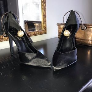 Pointed Toe Black Heels